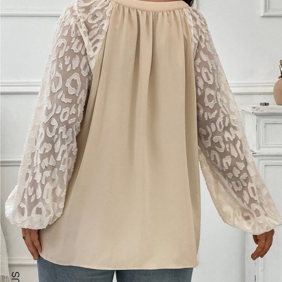 SHEIN CREAM BLOUSE WITH LACE SLEEVES - Picture 2 of 3